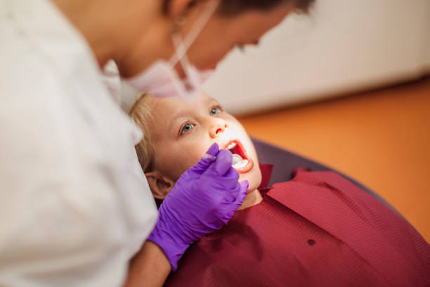 Best Emergency Tooth Extraction  in Mcewen, TN